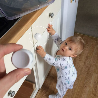 cle bloque porte bebe